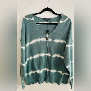 BNWT woman’s sweater